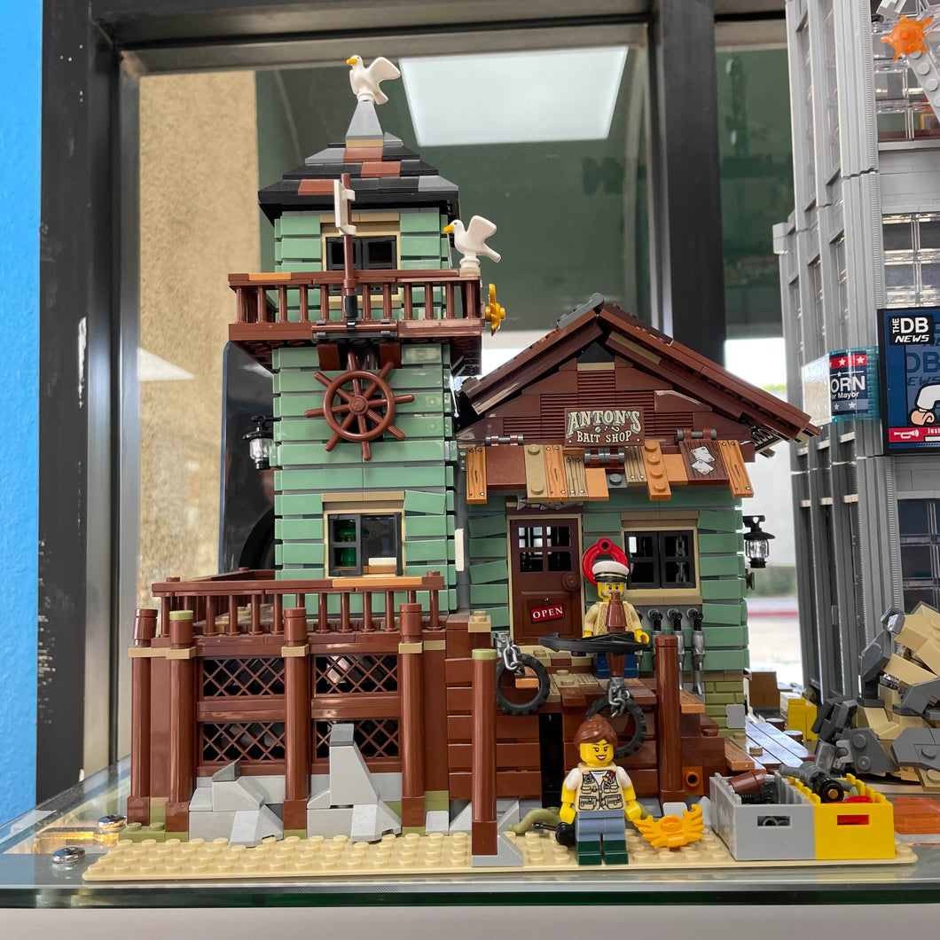 21310 LEGO Ideas Old Fishing Store Retired Previously Owned Bricks and Minifigs Ontario