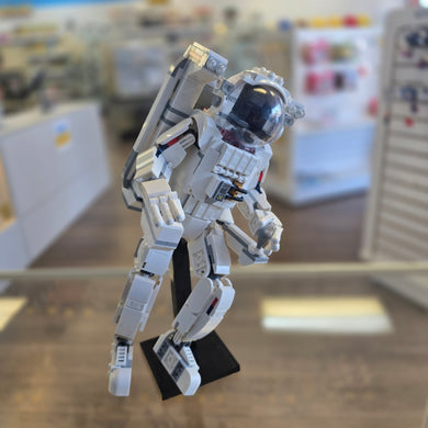 31152 Space Astronaut (Previously Owned)