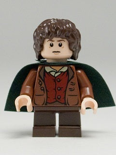 LOR028 Frodo Baggins - Reddish Brown Jacket, Dark Green Cape