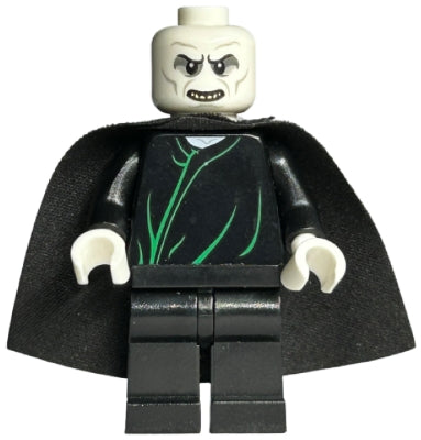 DIM037 Lord Voldemort - White Head, Black Cape, Green Robe Lines