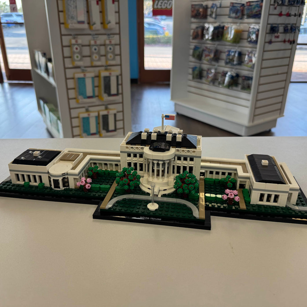 21054 The White House (Previously Owned) (Retired)