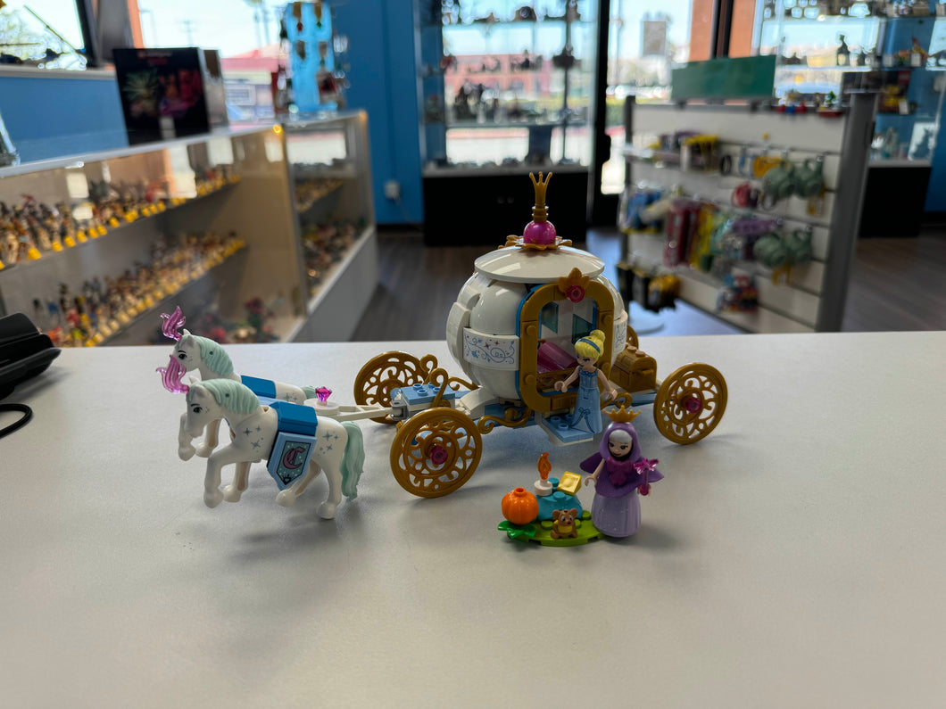 43192 Cinderella's Royal Carriage (Retired) (Previously Owned)