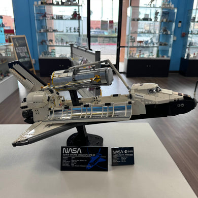 10283 NASA Space Shuttle Discovery (Previously Owned)
