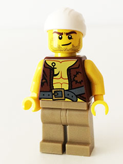 PI158 Old Pirate - Vest and Anchor, Crooked Smile and Scar