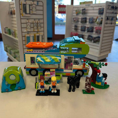 41339 Mia's Camper Van (Retired) (Previously Owned)