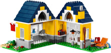 31035 Creator Beach House 3 in 1 (Retired) (Certified Complete)