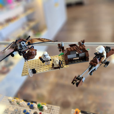 7139 Ewok Attack (Retired) (Previously Owned)