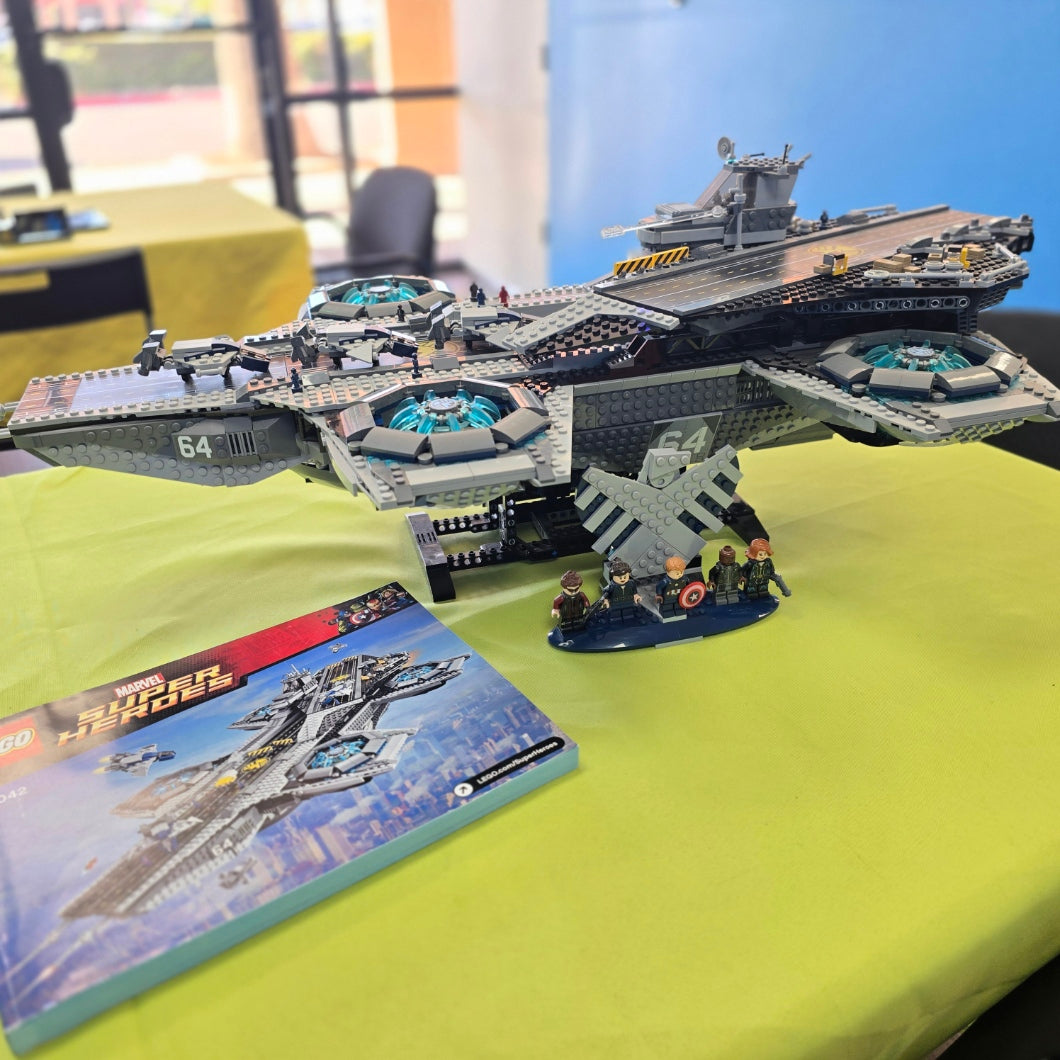 76042 Marvel The Shield Helicarrier (Retired) (Previously Owned)