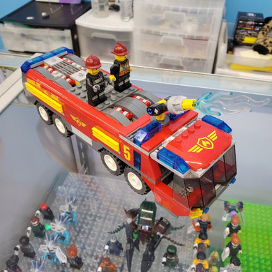 60061 LEGO City: Airport Fire Truck (Retired) (Previously Owned)