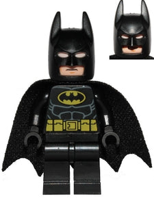 SH0016b Batman - Black Suit with Yellow Belt and Crest