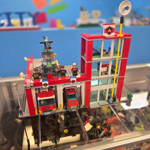 60004 LEGO City Fire Station (Retired) (Previously Owned)