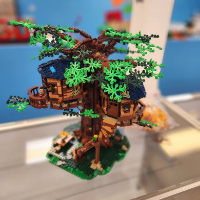 21318 Ideas Tree House (Previously Owned) (Retired)