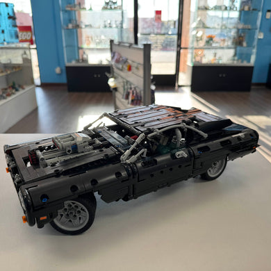 42111 Fast and Furious Dom's Dodge Charger (Previously Owned)