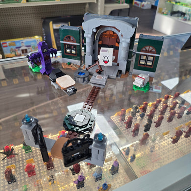 71399 Entryway - Expansion Set (Retired) (Previously Owned)