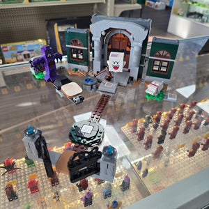 71399 Entryway - Expansion Set (Retired) (Previously Owned)