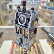 76108 Sanctum Sanctorum Showdown (Previously Owned) (Retired)