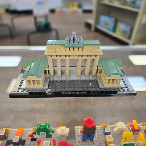 21011 Brandenburg Gate (Retired) (Previously Owned)