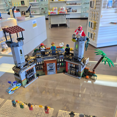 70435 Newbury Abandoned Prison (Retired) (Previously Owned)