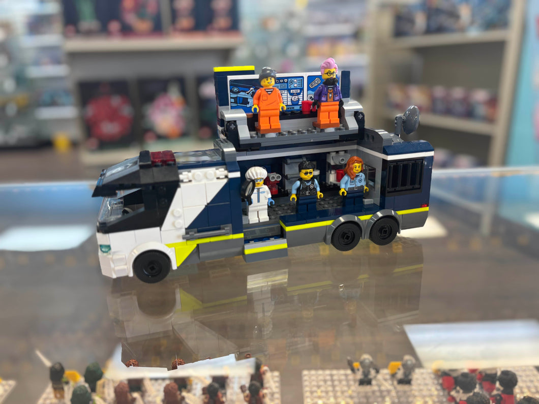 60418 Police Mobile Crime Lab Truck (Previously Owned)