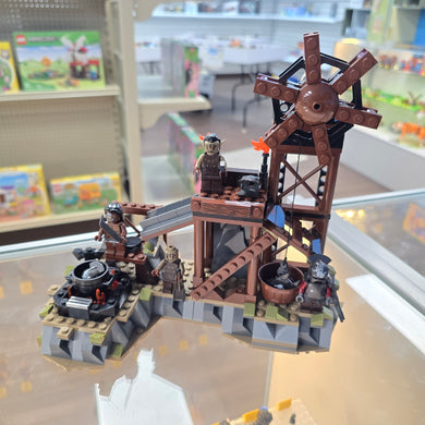 9476 The Lord of the Rings The Orc Forge (Retired) (Previously Owned)