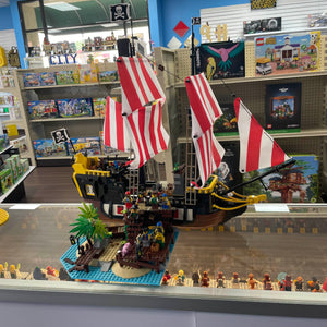 21322 Pirates of Barracuda Bay (Retired) (Previously Owned)