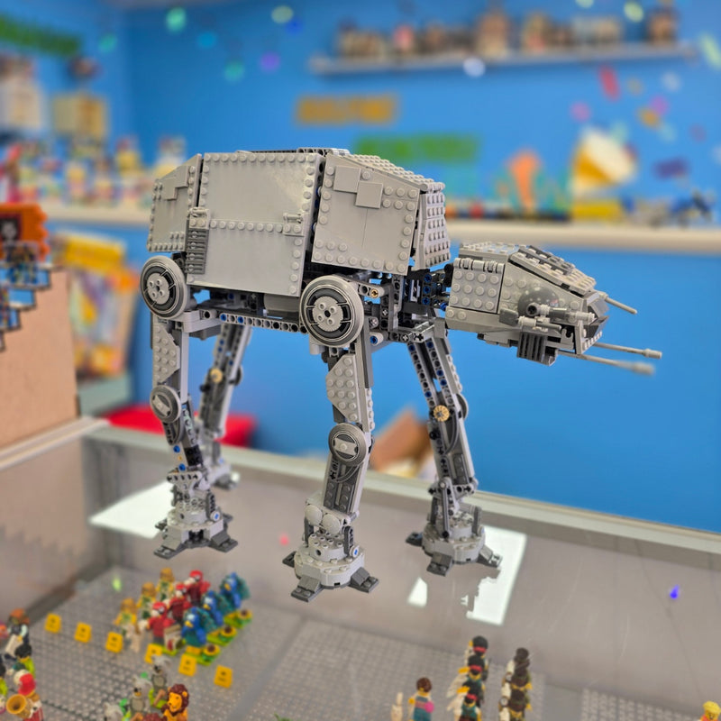 10178 LEGO Star Wars: Motorized Walking AT-AT (Retired