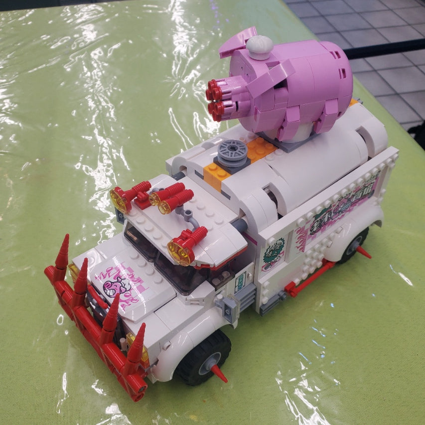 Lego piggy food online truck