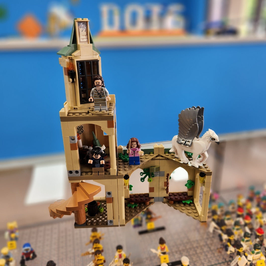 76401 Hogwarts Courtyard: Sirius's Rescue (Previously Owned)