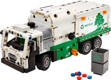 42167 Mack® LR Electric Garbage Truck