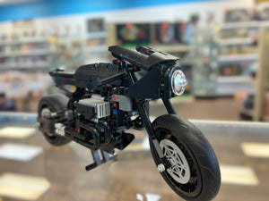 42155 THE BATMAN – BATCYCLE™ (Previously Owned)