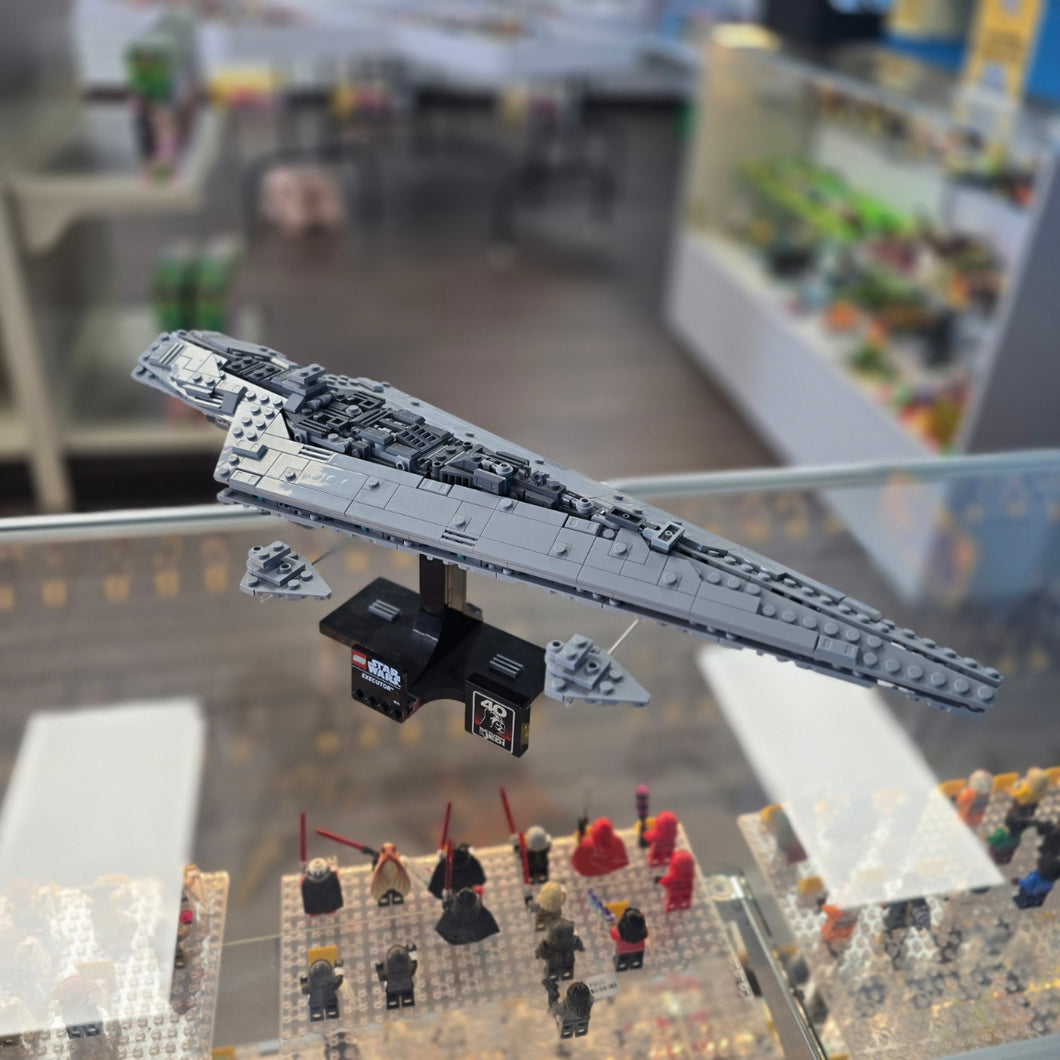 Lego Executor Mini 75356 LEGO Star Wars: Executor Super Star Destroyer (Previously Owned ...