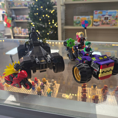 76159 LEGO Batman: Joker's Trike Chase (Retired) (Previously Owned)