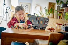75453 Offworld Sandcrawler™ and Mudhorn