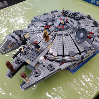 4504 Millennium Falcon (Redesign), Original Trilogy Edition (Retired) (Previously Owned)