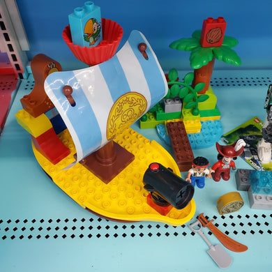 10514 Jake's Pirate Ship Bucky (Previously Owned) (Retired)