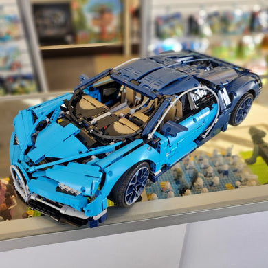 42083 Bugatti Chiron (Retired) (Previously Owned)