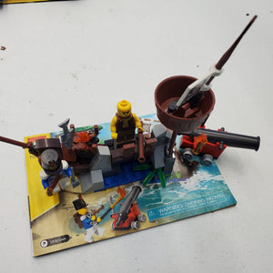 70409 Shipwreck Defense (Retired) (Previously Owned)