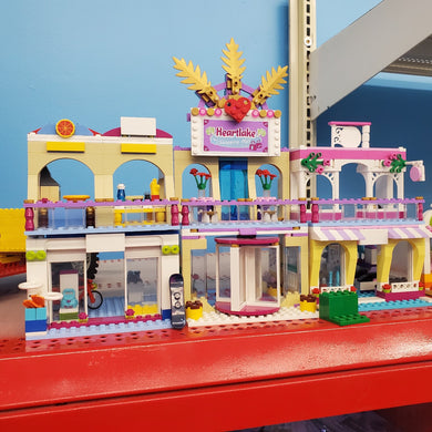 41058 Friends Heartlake Shopping Mall (Retired) (Previously Owned)