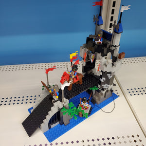6078 Castle Royal Drawbridge (Retired) (Previously Owned) – Bricks