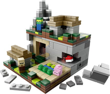 21105 Microworld The Village (Retired) (Certified Complete)