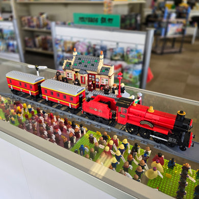 76423 Hogwarts Express & Hogsmeade Station (Previously Owned)