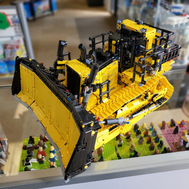 42131 LEGO Technic: Cat D11 Bulldozer (Retired) (Previously Owned)
