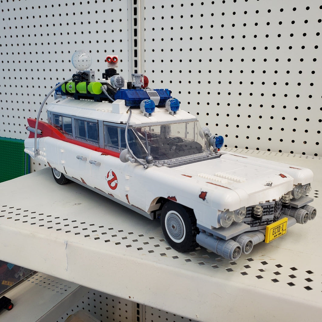 10274 Ghostbusters ECTO-1 (Previously Owned)