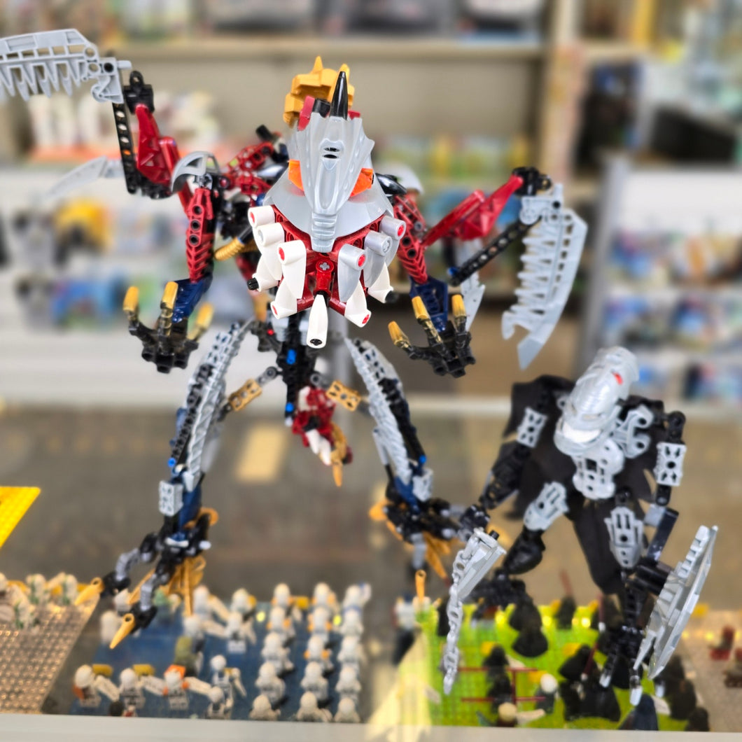 10204 LEGO Bionicle Vezon & Kardas (Retired) (Previously Owned)