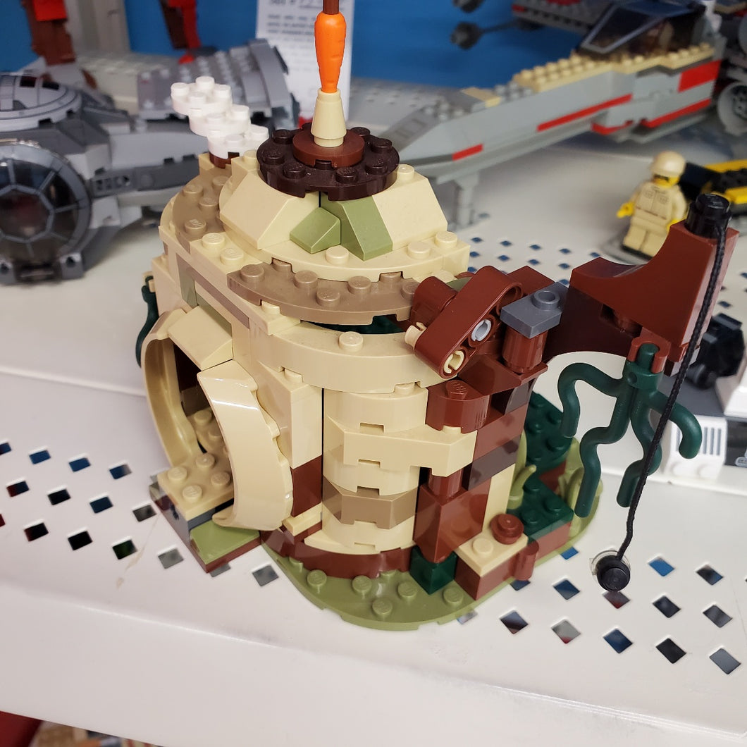 75208 Yoda's Hut (Retired) (Previously Owned)