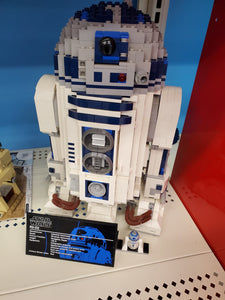 10225 UCS R2-D2 (Retired) (Previously Owned)